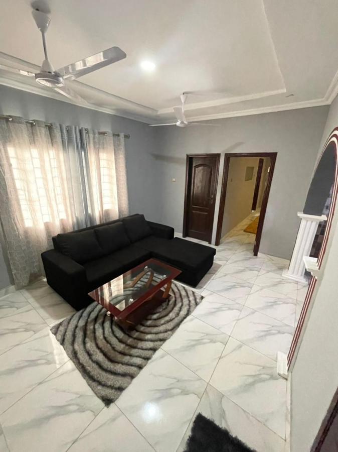Detouz Lodging Apartment Accra Exterior photo