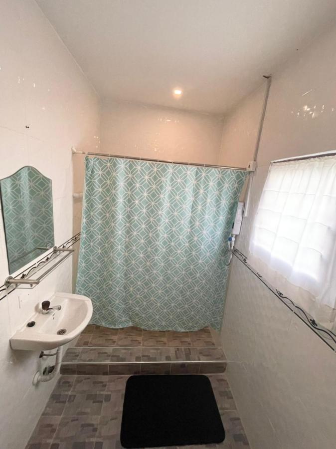 Detouz Lodging Apartment Accra Exterior photo